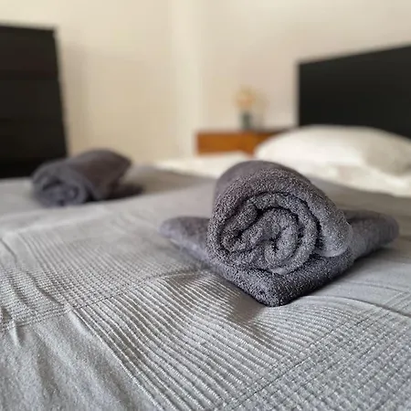 Cozy Apartment, Near Center *