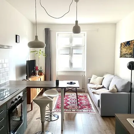 Apartment Cozy Apartment, Near Center