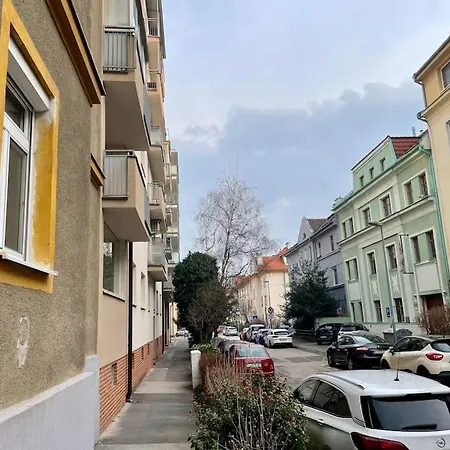 Cozy Apartment, Near Center Bratislava